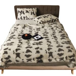 Anycozy Throw Blanket 160×200cm White Giraffe Plush Fur Soft Warm Autumn