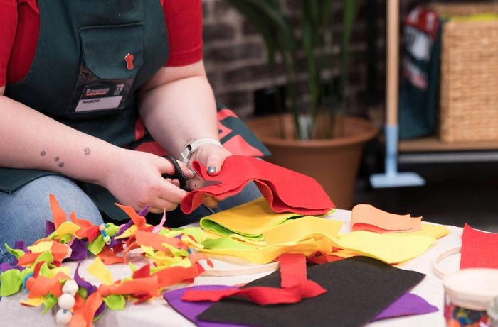Making decorations with felt ribbons and beads