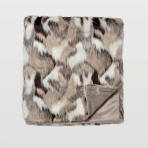 Lorraine Lea Sully Throw Rug