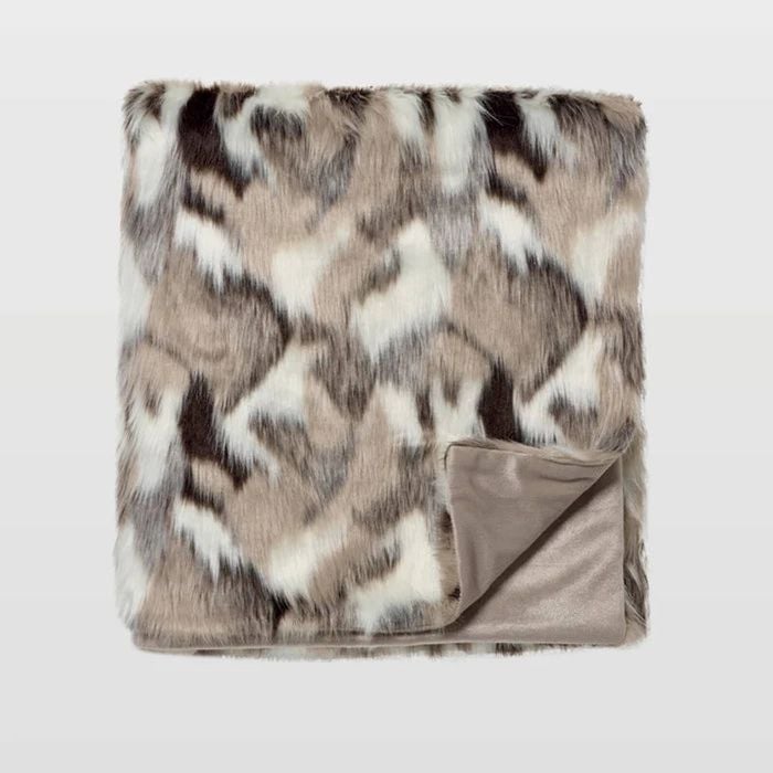 Lorraine Lea Sully Throw Rug