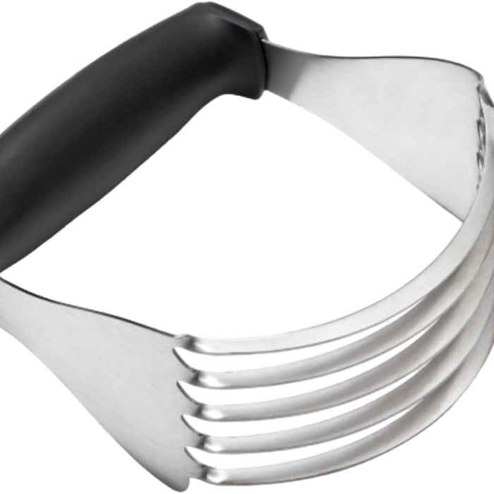 OXO Good Grips Dough Blender & Cutter | Stainless Steel Blades, Non-Slip Handle, Dishwasher Safe