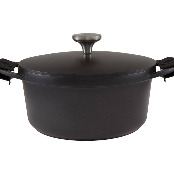 Maxwell And Williams Casserole Non Stick Cast Aluminium Black 24cm 4.2l Boxed