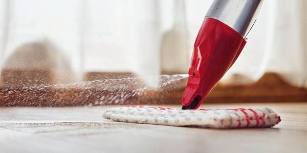 Image of a Vileda product in use on floor
