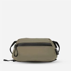 Wandrd Tech Bag Medium - Yuma Tan
