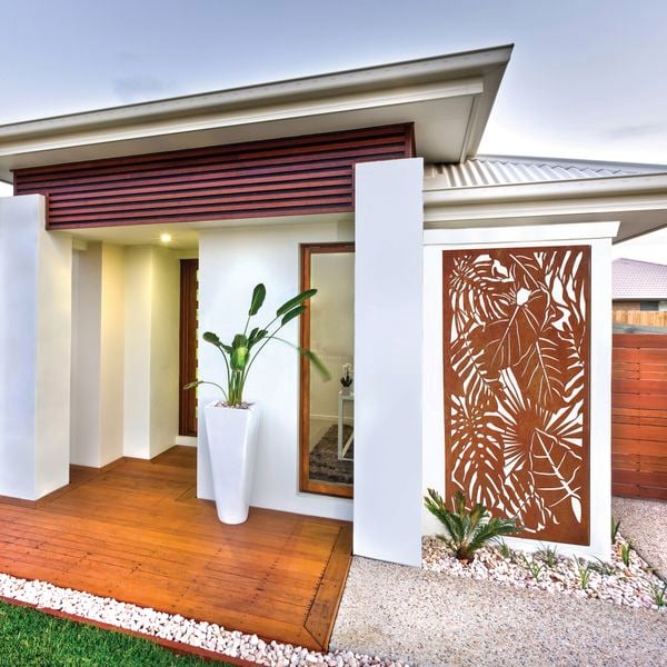 Jack - SBS - 18490 Jack Oxy-shield Rainforest Screen lifestyle - Brand Page