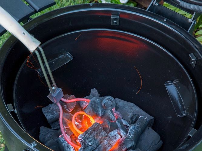 Double Play Dual Function Gas And Charcoal Grill