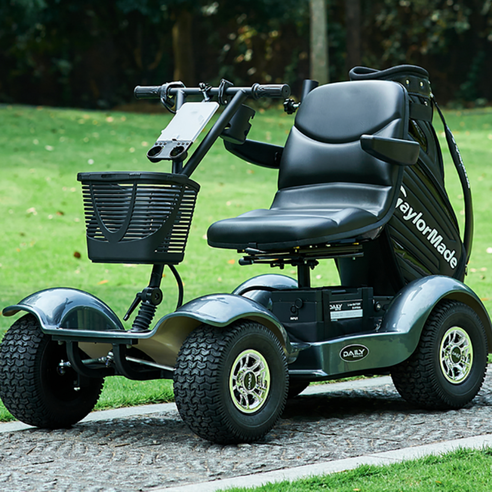 Single scheduled seat golf buggy hire