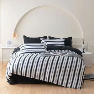 Fabric Fantastic Super King Size Ascar Striped Quilt/Doona/Duvet Cover Set