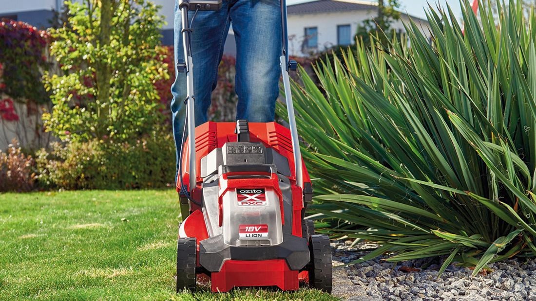 Guide To Selecting The Right Cordless Lawn Mower With Ozito Bunnings Australia