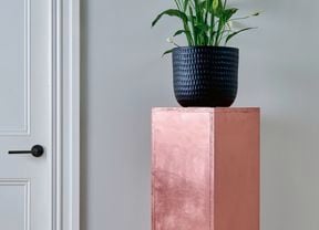 D.I.Y. - Header – How to make a plinth for your home