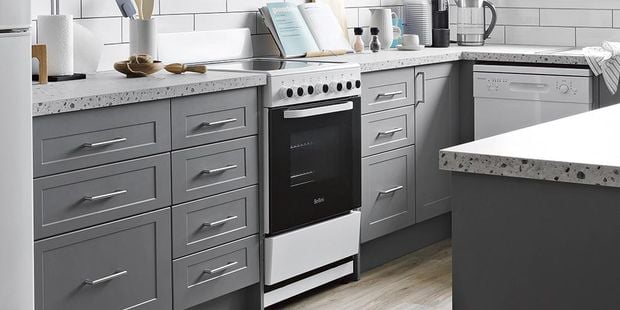 White kitchen with rangehood