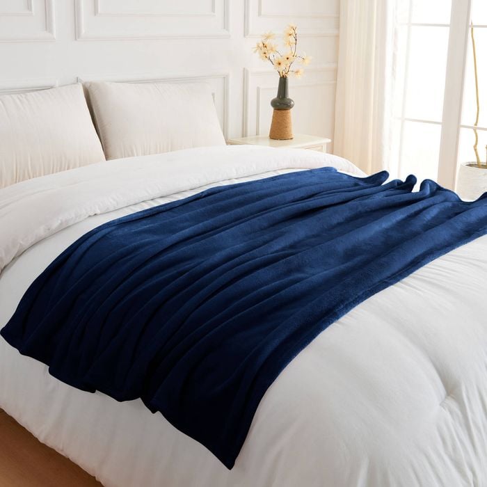 LINENOVA Flannel Fleece Blanket Cozy Soft Twin Size Blanket-Navy