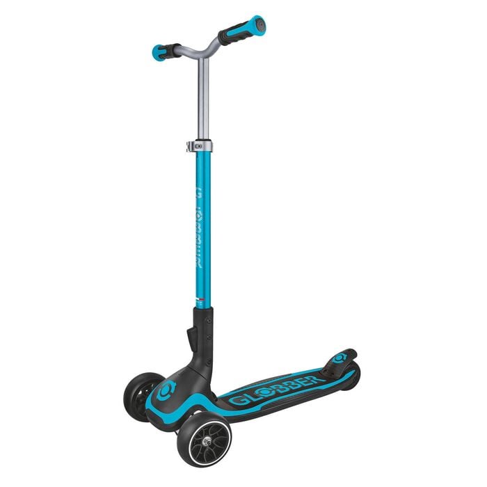 Globber ULTIMUM 3 wheel scooter