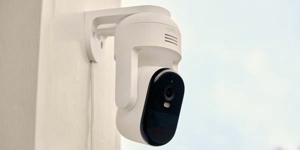 Brand page - Arlo - Banner -Essential_PTZ Security_CPT-Arlo-1061.jpg