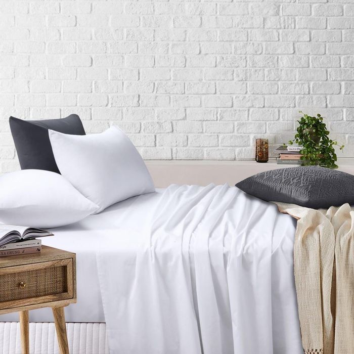 Sheet Set - Double Fitted & Flat Sheet With Pillowcases - White