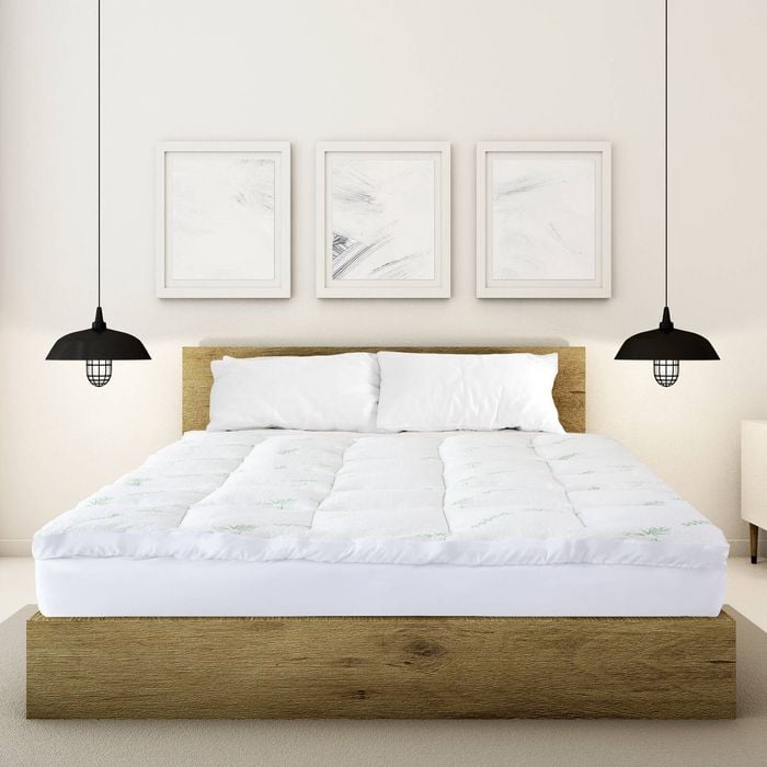 Royal Comfort 1000GSM Luxury Bamboo Mattress Topper Single White