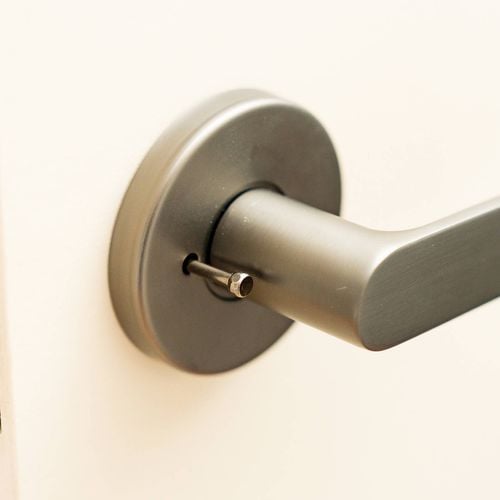 Ikonic Gunmetal Oslo Privacy Lever Set - Bunnings Australia