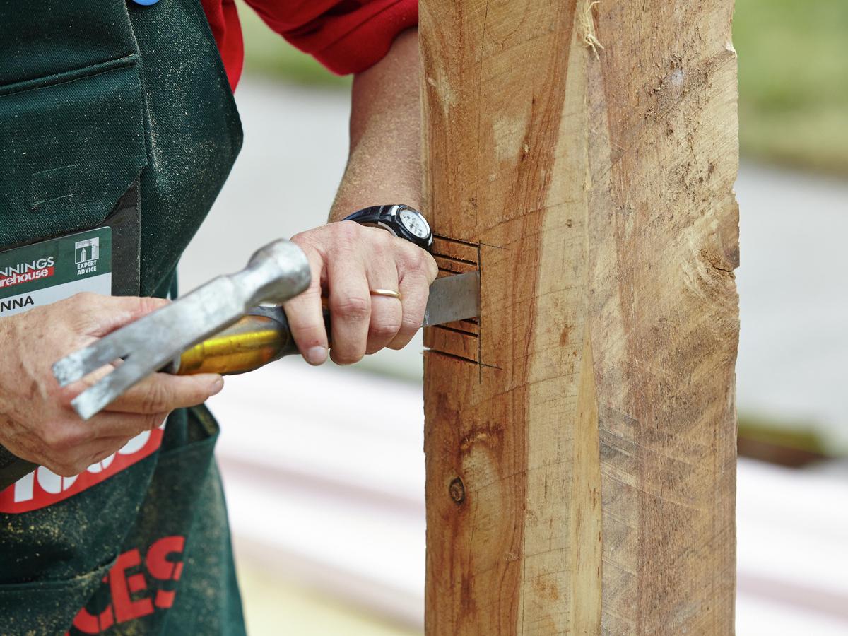 Installing a Plinth And Rails For a Fence - Bunnings Australia