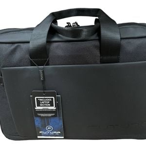15" Futura Laptop Computer  Travel Work Messenger Bag w/USB Port Black