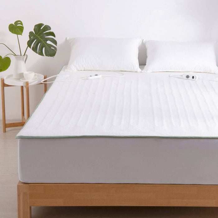 Dreamaker Classic Allergy Sensitive Antimicrobial Electric Blanket Super King | Overheat Protection Fully Fitted  Heated Topper