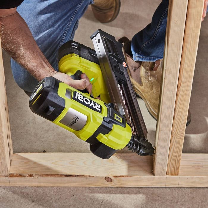 Ryobi 18V ONE+ HP Brushless AirStrike 30-34° Framing Nailer 4Ah Kit