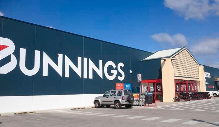 Front of Bunnings store.