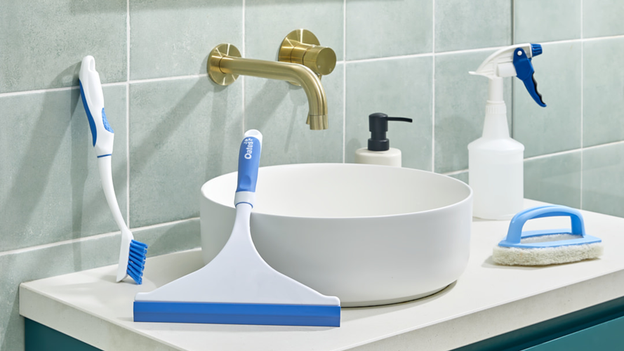 Bathroom cleaning range around the wash basin. 