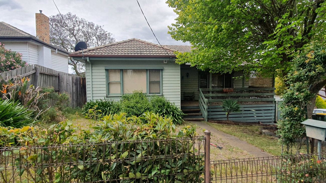 A total exterior transformation for $2000 Step 1 image 