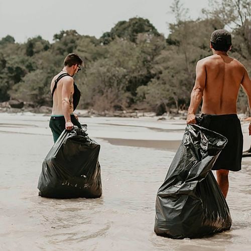 Grunt - Image Gallery - Brand page - 8.Extra Large Heavy Duty Clean Up Bags_I_N 0810371