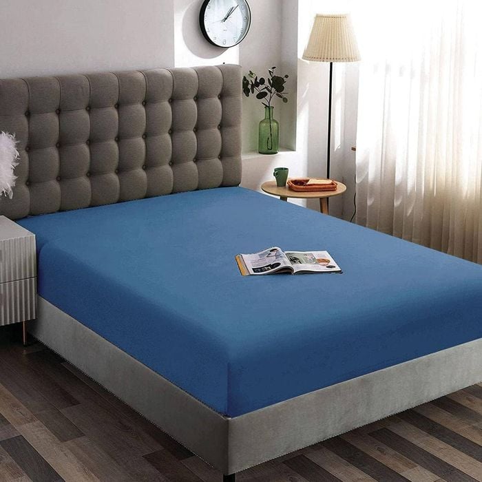 2000TC Ultra Soft Super King Fitted Sheet Set- Navy