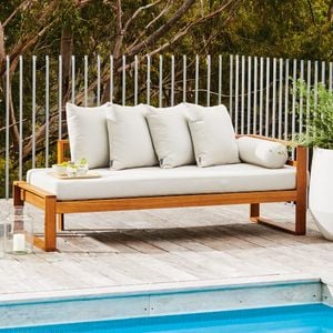 Daybeds & Lounge Chairs