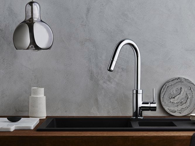 Gooseneck pull out sink mixer in a modern kitchen 