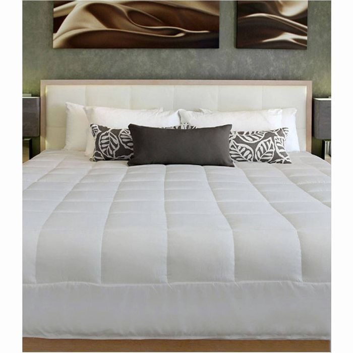 Bloomington 2 in1 Cushion Quilt Grey 140 cm x 210 cm