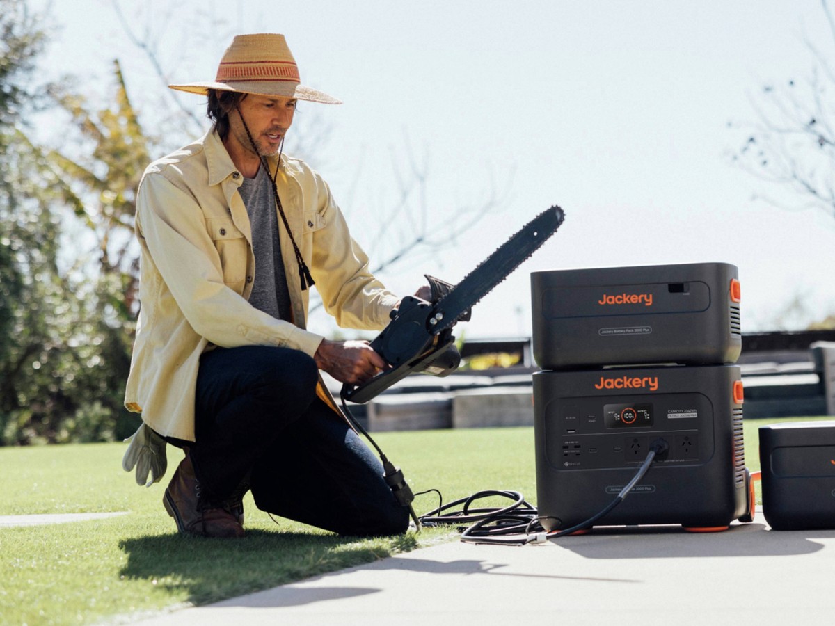 Discover The Power Of Jackery Solar Generators - Bunnings Australia