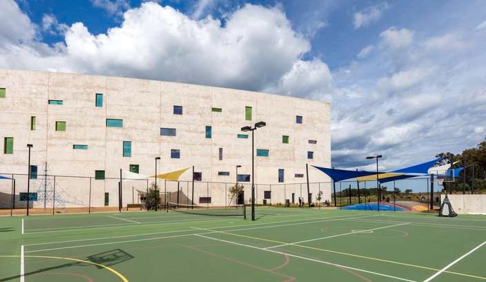 Outdoor play area with instant tuff and shade sails