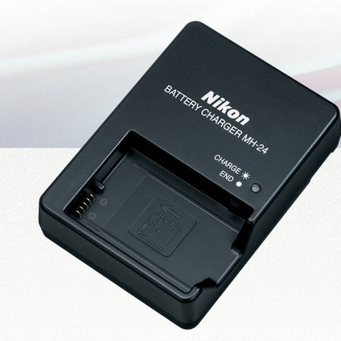 New - Nikon MH-24 Quick Charger (AU) for EN-EL14 Batts (No packaging)