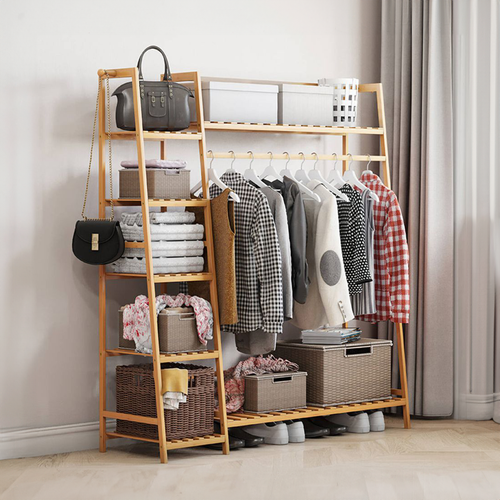 Gominimo
  Bamboo Trapezoidal Coat Rack. I/N: 0545791