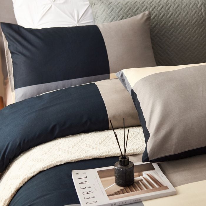 CottonMore 2pcs of 100% Cotton Large Check Pattern Pillowcases 48x73cm