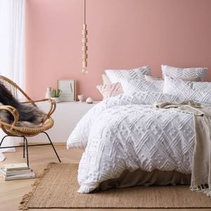 Park Avenue Medallion Cotton Vintage Wash Euro Pillow Case White