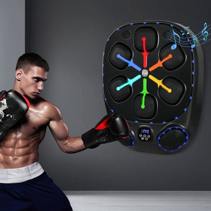 Ezero Smart Music Boxing Machine 12 Niveaus, Bluetooth met bokshandschoenen, springtouw, handdoek, fitnessbanden en draagtas - Boxautomaat met bokshandschoenen - Boxmachine met muziek - Muziekboksen