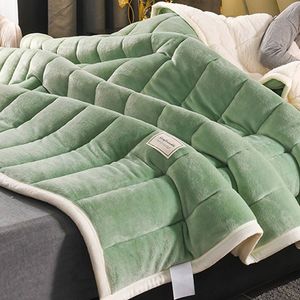 CottonMore Large Ultimate Sherpa Blanket Extra Warm Luxurious Plush Throw Rug 200x230cm- Green