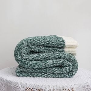 CottonMore Acrylic Chenille Knitted Blanket Super Soft Plush Throw Rug Blanket 130x160cm - Green