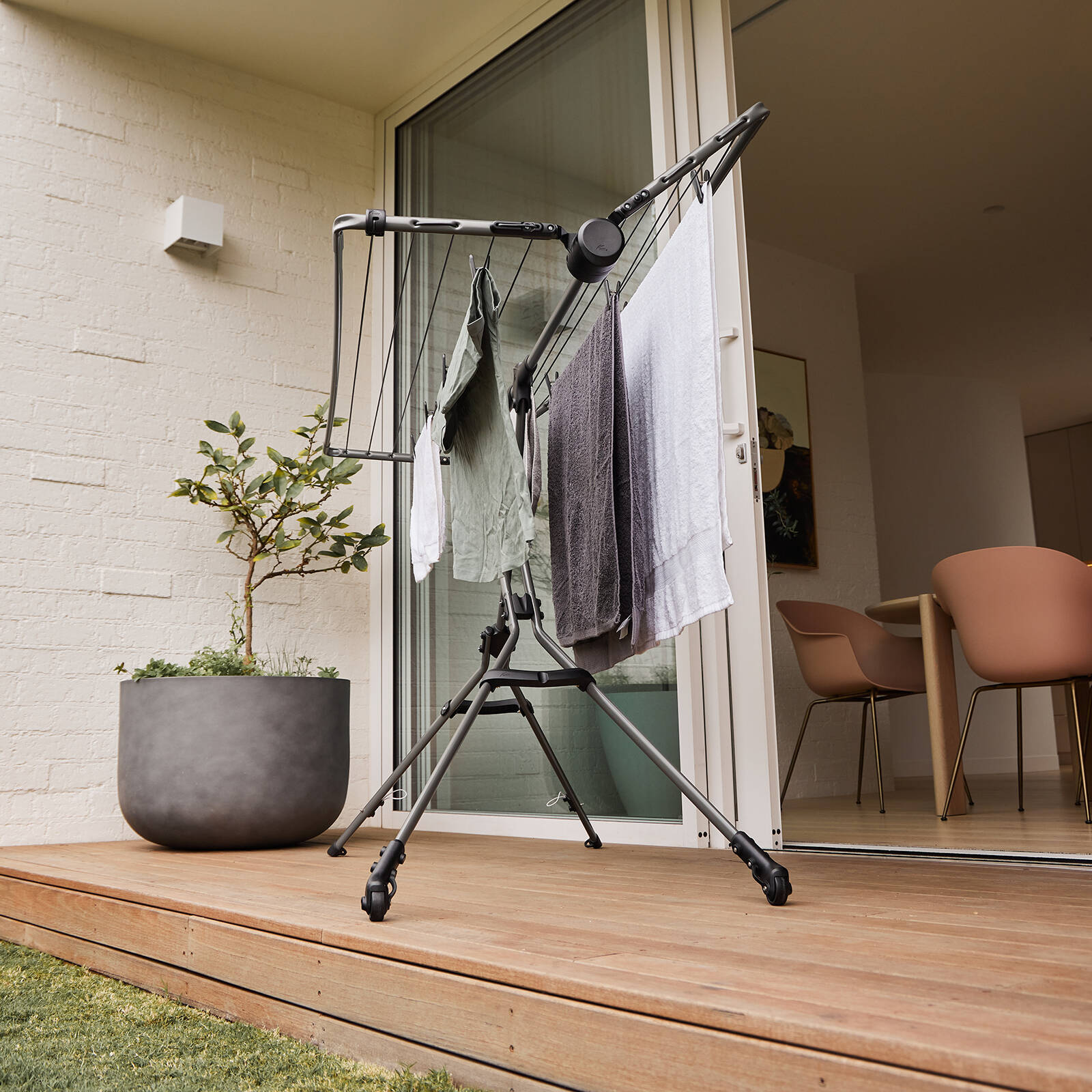 Hills Indoor Outdoor Portable Airer