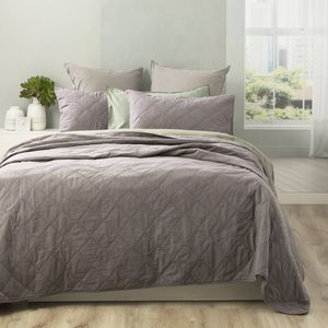Renee Taylor Attwood VT Super King Bed Quilted Coverlet Stone Washed Cotton CHCL