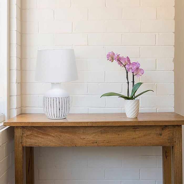 Vencha Ash Table Lamp