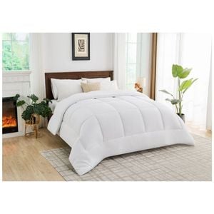 Grosvenor House 350GSM Premium Quality Lightweight Quilt Duvet Super King Bed