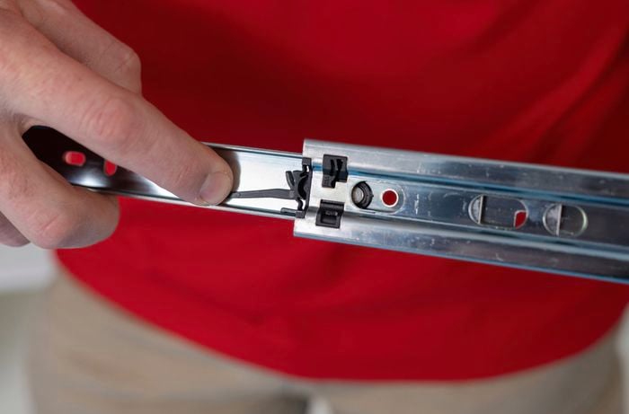 How to Change Drawer Slides: Easy Steps for a Smooth Upgrade