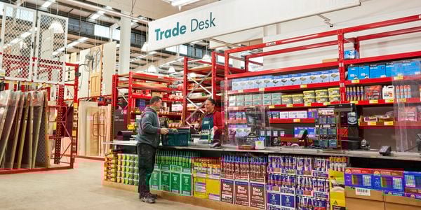 Bunnings team member serving a customer at the Trade Desk.