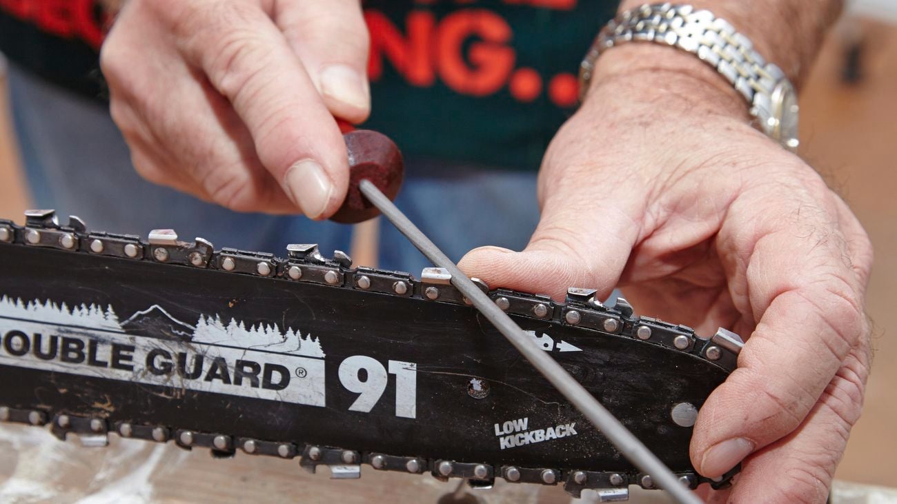 DIY - Header and Step 3 - How to sharpen a chainsaw