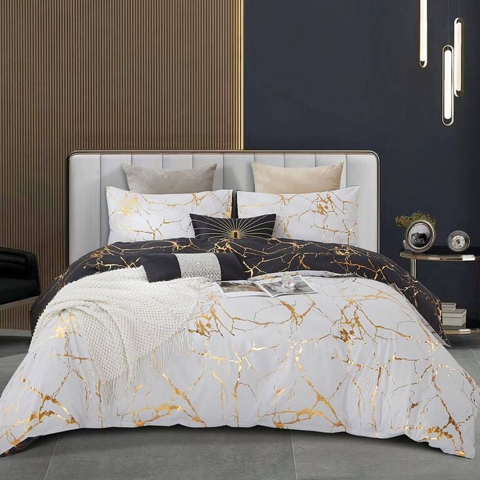 Fabric Fantastic Reversible Quilt/Doona/Duvet Cover Set - Queen Size
